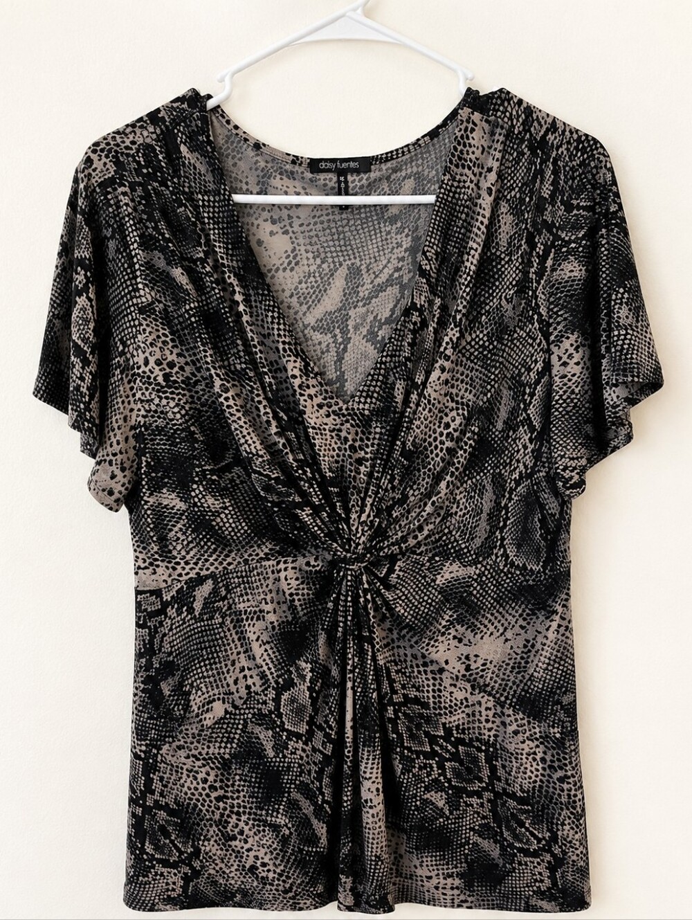 Daisy Fuentes Black and Gray Snake-Print Twist-Front Short Sleeve Top